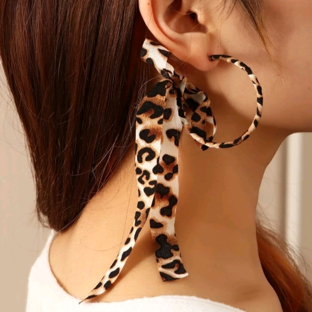 🍉5 for $25* Leopard Bow Hoop Earrings